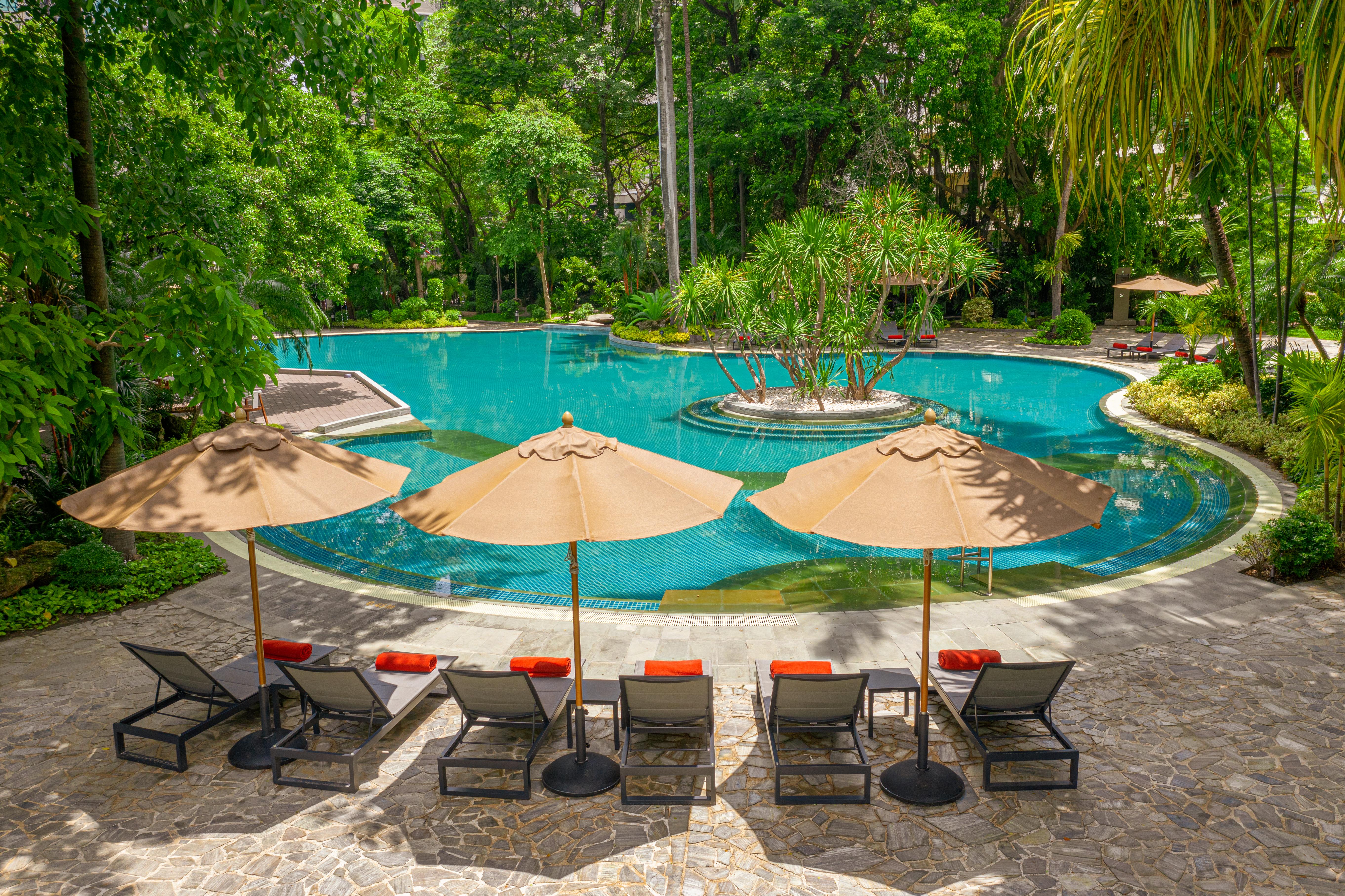 Moevenpick Hotel Bangkok Ploenchit Bdms Luaran gambar