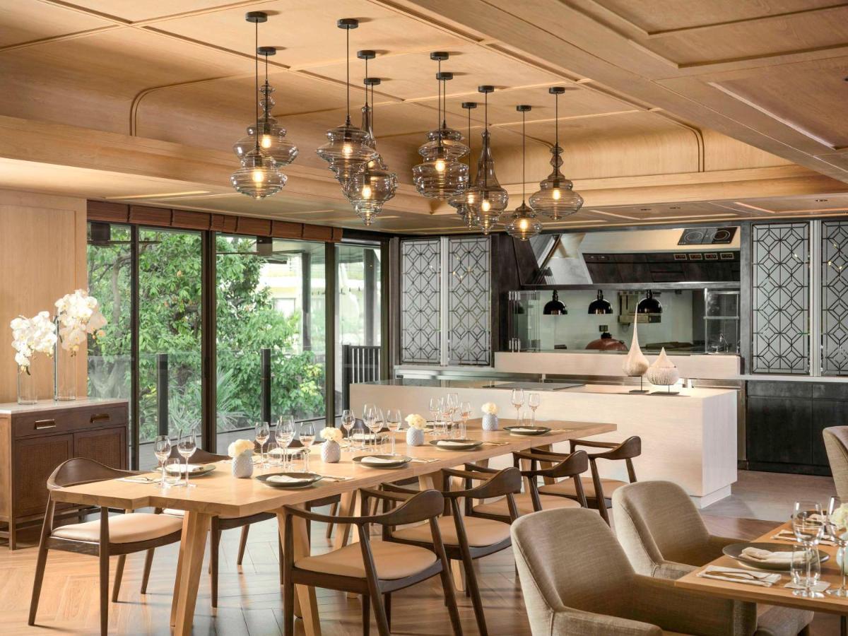 Moevenpick Hotel Bangkok Ploenchit Bdms Luaran gambar