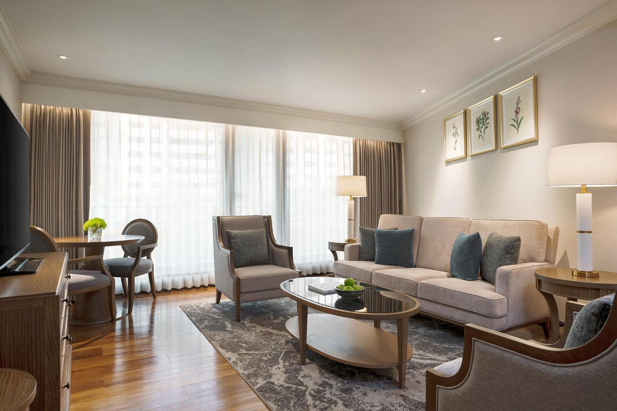 Moevenpick Hotel Bangkok Ploenchit Bdms Luaran gambar