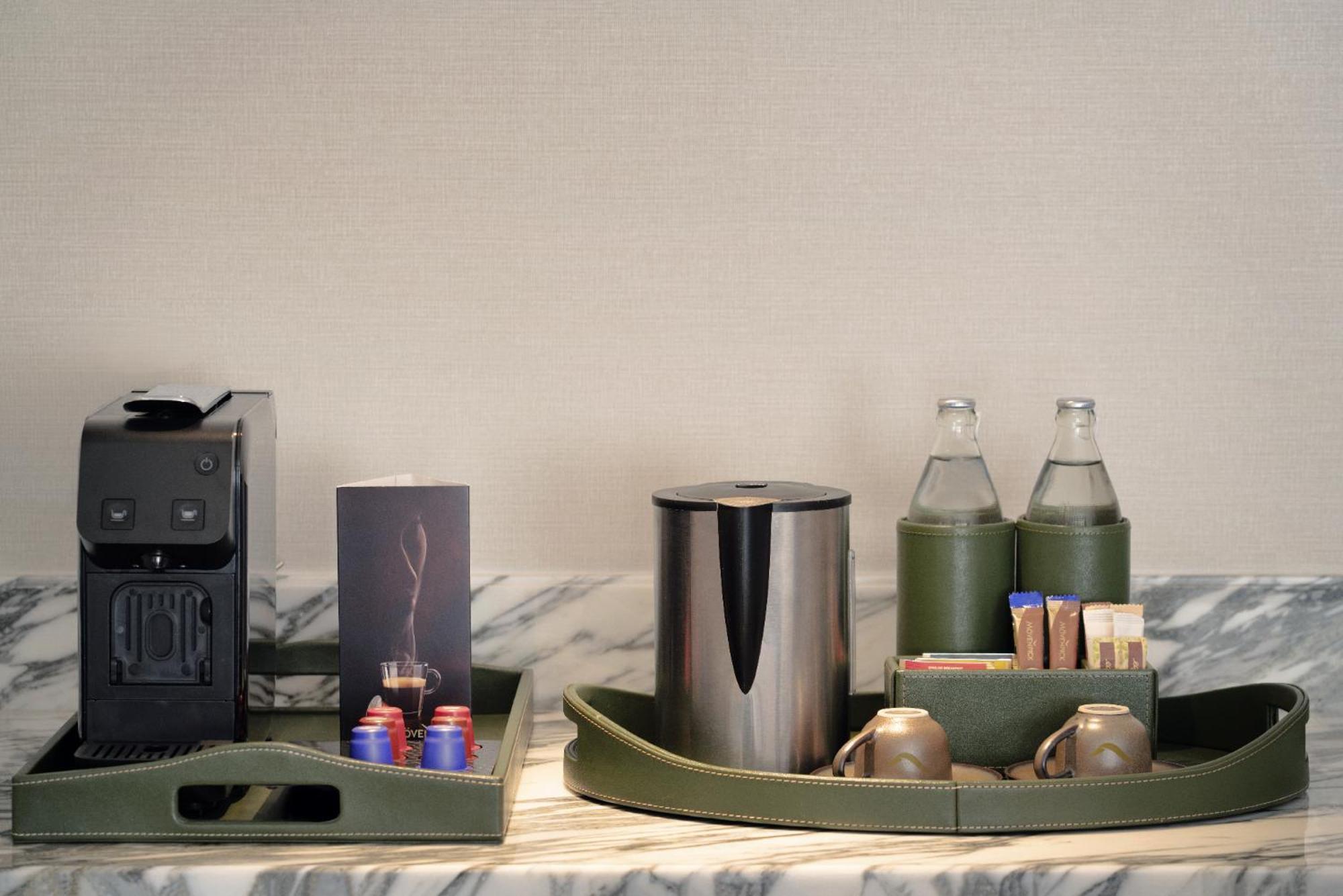 Moevenpick Hotel Bangkok Ploenchit Bdms Luaran gambar